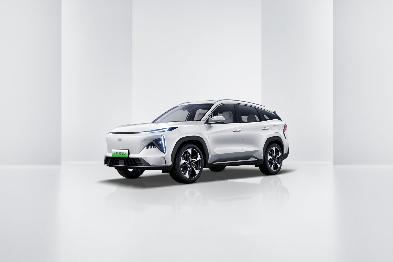 2024款吉利银河l7 智能电混suv 