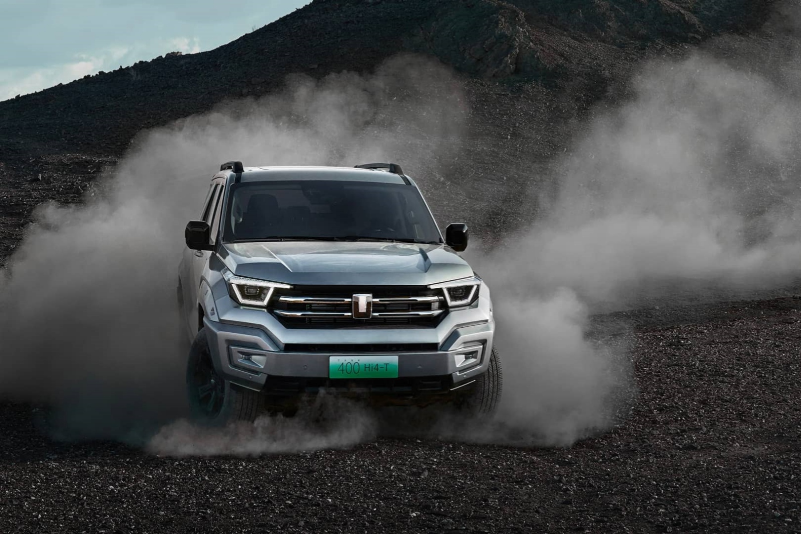 2024款坦克400hi4-t suv