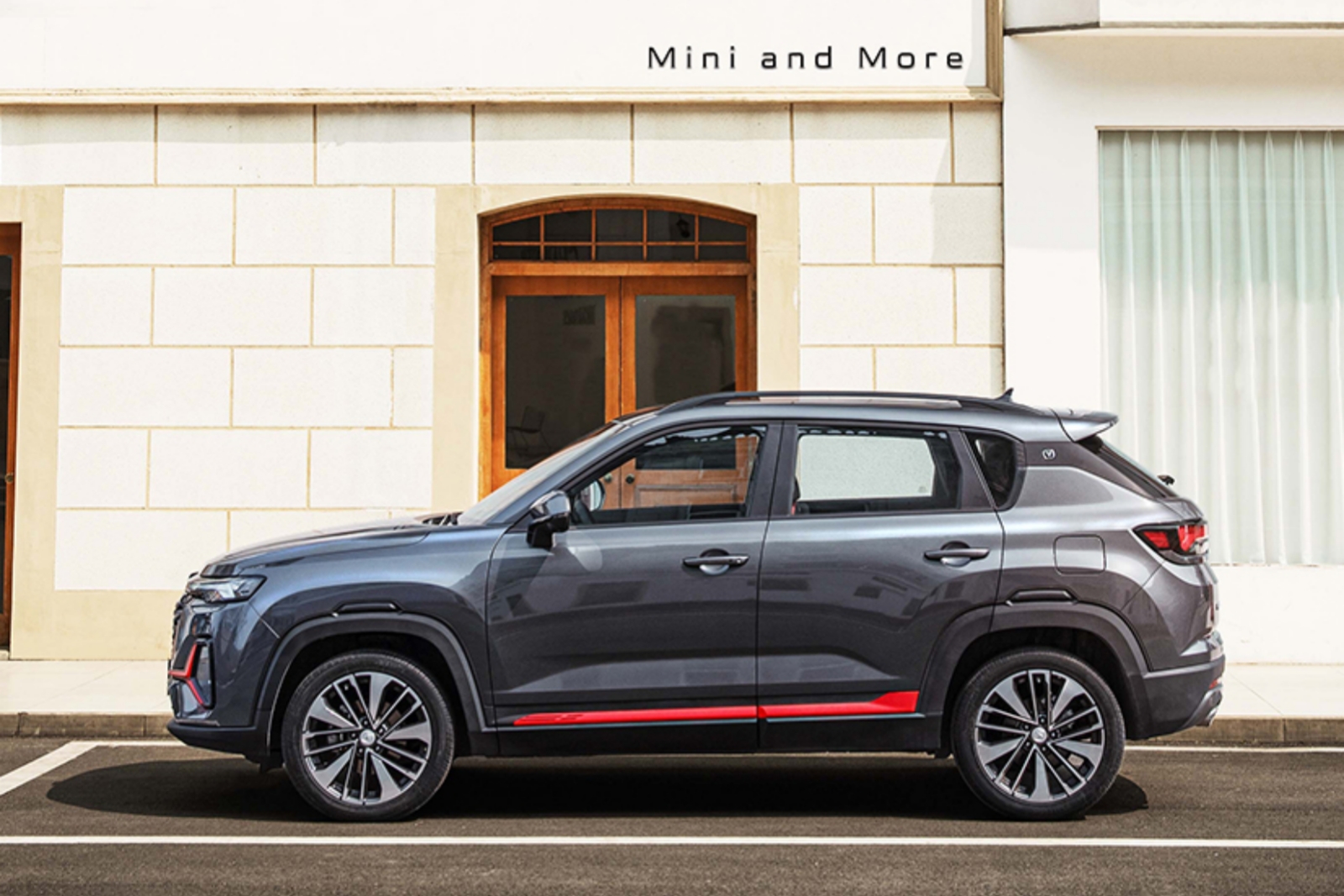2024款长安cs35 plus suv