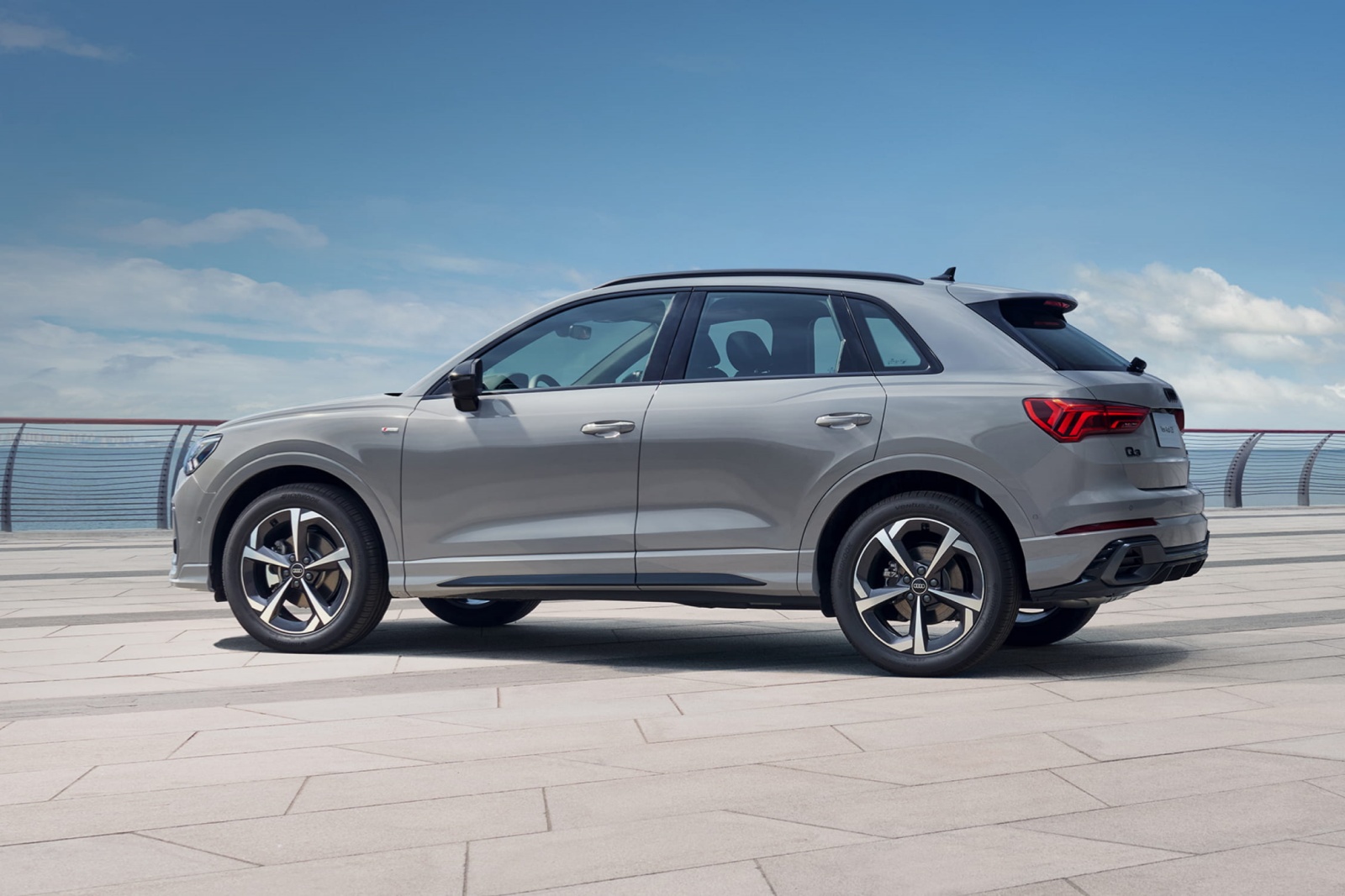 2024奥迪q3 35 tfsi 进取致雅型