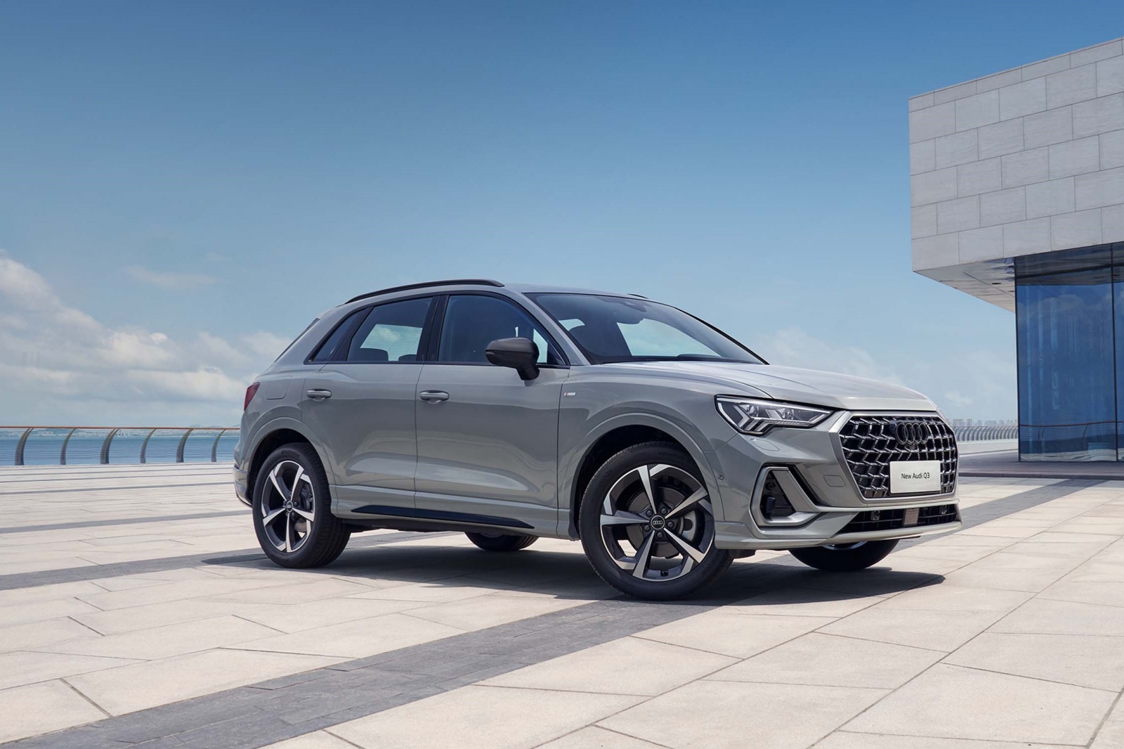 2024奥迪q3 35 tfsi 进取致雅型