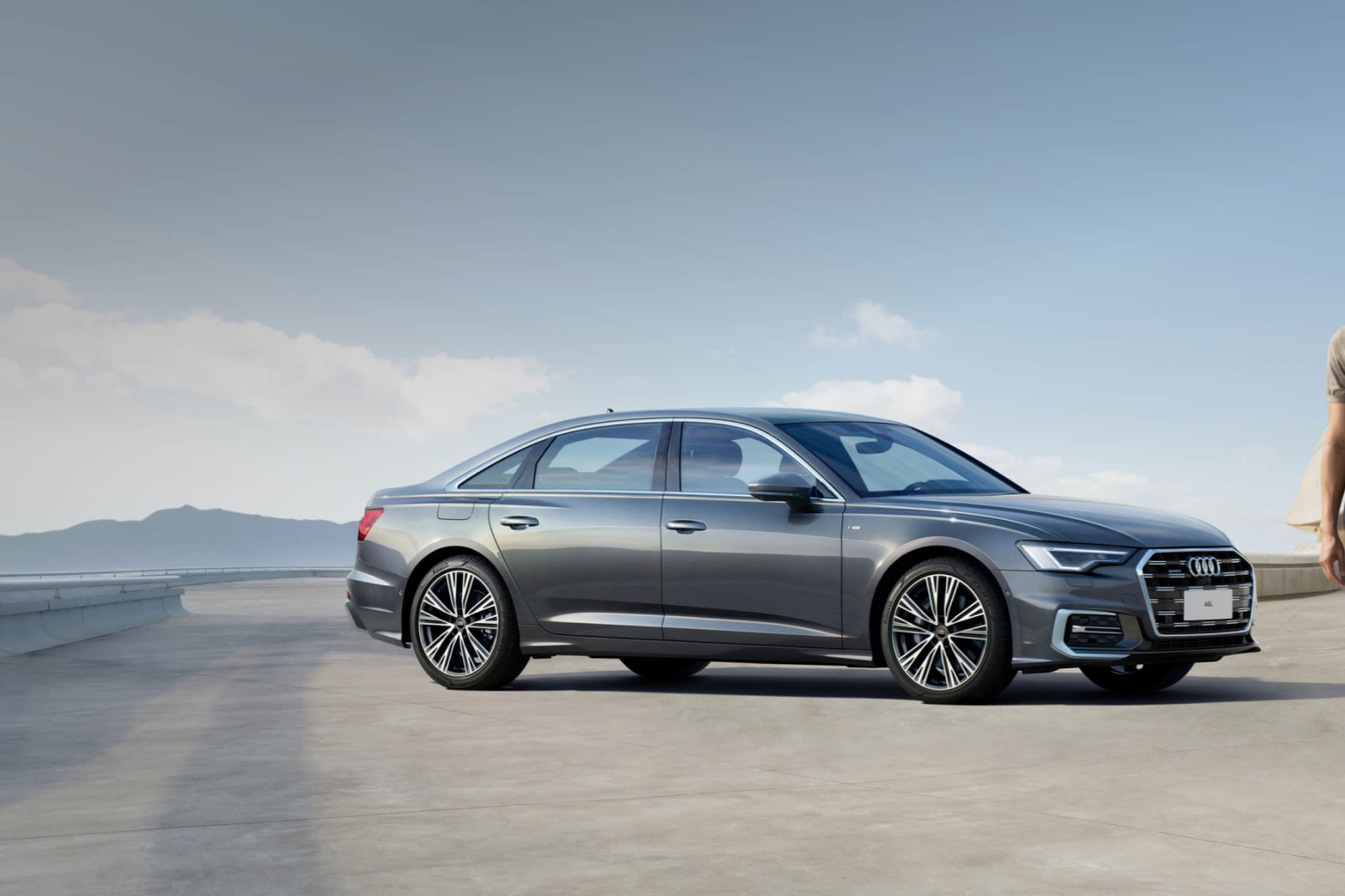 2025款 奥迪a6l 40 tfsi 豪华动感型
